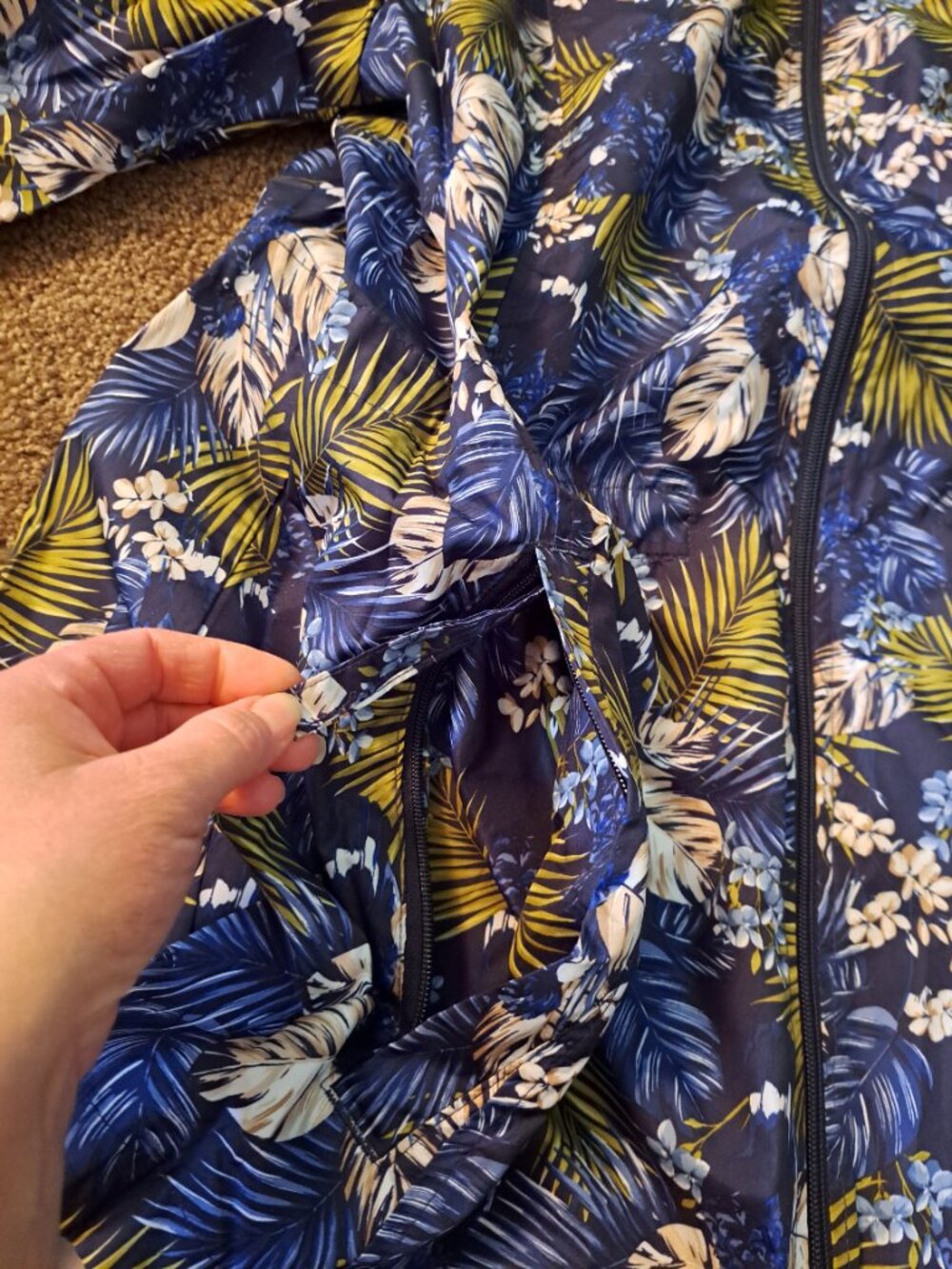Susan Graver hooded foldable rain jacket with tropical floral&palm leaf print - Picture 6 of 11